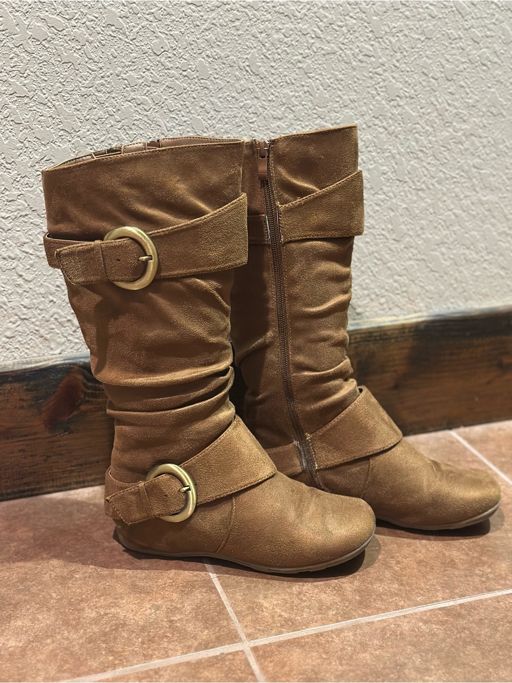 Mid-Calf Buckle Riding Boots in Tan